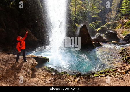 Wasserfall, Kranjska Gora, Slowenien, Triglav, Péricnik, Abenteuer, Bezaubernder Wasserfall im Nationalpark Triglav beim Ferienort Kranjska Gora Stockfoto