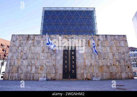 Synagoge Ohel Jakob am 05.02.2024 in München. Synagoge Ohel Jakob steht in mitten des jüdischen Zentrums in München, welches das Gemeindezentrum der Israelitischen Kultusgemeinde München und Oberbayern in der Altstadt Münchens ist. *** Synagoge Ohel Jakob am 05 02 2024 in München die Synagoge Ohel Jakob befindet sich inmitten des jüdischen Zentrums in München, dem Gemeindezentrum der Jüdischen Gemeinde München und Oberbayern in der Münchner Altstadt xMSx Stockfoto