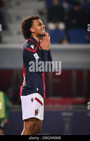 Foto Massimo Paolone/LaPresse 3 Febbraio 2024 - Bologna, Italia - Sport, calcio - Bologna vs Sassuolo - Campionato italiano di calcio Serie A TIM 2023/2024 - Stadio Renato Dall’Ara. Nella Foto: Joshua Zirkzee (FC Bologna) osserva 3. Februar 2024 Bologna, Italien - Sport, calcio - Bologna vs Sassuolo - italienische Fußballmeisterschaft der Serie A 2023/2024 - Renato Dall’Ara Stadion. Im Bild sieht Joshua Zirkzee (Bologna FC) zu Stockfoto