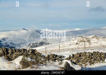 Munro Glas Tulaichean, Ben Gulabin und Carn Bhinnein aus Duchray Hill Stockfoto