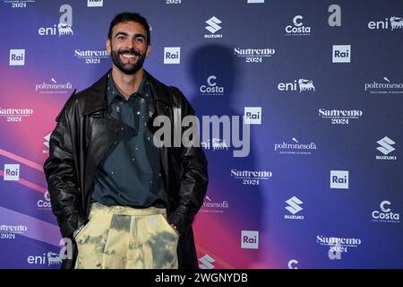 Marco Mengoni (Sänger, Preisträger der Ausgabe 2023) nimmt am Dienstag, den 6. FEBRUAR 2024, an einem Fotobesuch beim 74. Italienischen SANREMO Italian Song Festival im Ariston Theatre in Sanremo, Norditalien Teil. Unterhaltung. (Foto: Marco Alpozzi/Lapresse) Stockfoto