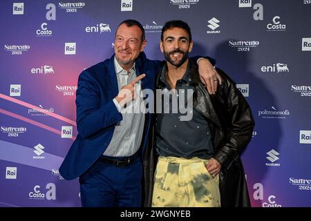 Amadeus und Marco Mengoni (Sänger, Preisträger der Ausgabe 2023) nehmen am Dienstag, den 6. FEBRUAR 2024, an einem Fotobesuch beim 74. SANREMO Italian Song Festival im Ariston Theatre in Sanremo, Norditalien Teil. Unterhaltung. (Foto: Marco Alpozzi/Lapresse) Stockfoto