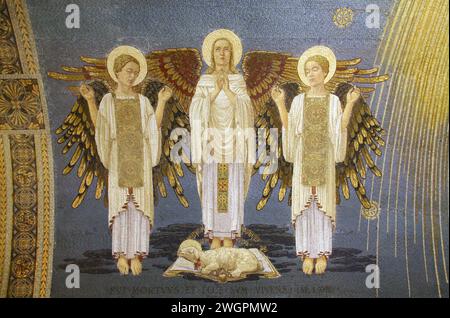 Mosaik, das das Opfer Jesu darstellt, in der Basilika der Verklärung, Berg Tabor, Israel Stockfoto