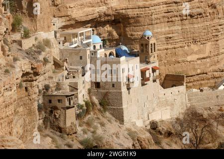 Griechisch-orthodoxes Kloster St. George am Hang des Wadi Qelt, Judäische Wüste, Israel Stockfoto