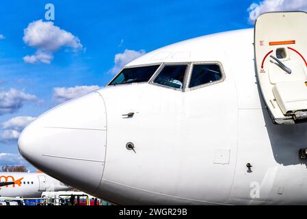 Detail eines Privatjets, der am Flughafen parkt Stockfoto
