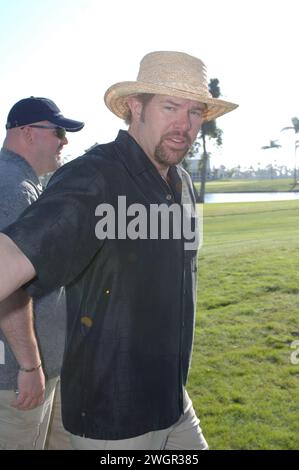 Miami, Vereinigte Staaten Von Amerika. März 2006. MIAMI, FL, 01. MÄRZ 2006; Country Singer Toby Keith tritt beim MICCOSUKEE Champions Pro-am Golfturnier am Ford Championship Weekend an, auf dem Dorals Blue Monster Golfplatz im Doral Golf Resort & Spa. März 2006 Miami Beach, Florida People: Toby Keith Credit: Storms Media Group/Alamy Live News Stockfoto