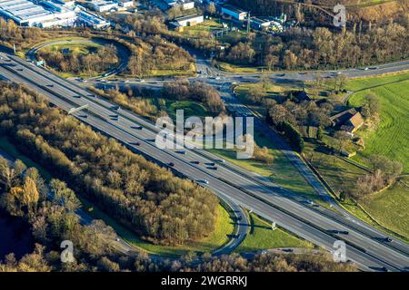 Luftbild, Autobahn A2 mit Anschlussstelle Essen/Gladbeck zur Essener Straße Bundesstraße B224, Straßenverkehr, Butendorf, Gladbeck, Ruhrgebiet, Nordrhein-Westfalen, Deutschland ACHTUNGxMINDESTHONORARx60xEURO *** Luftaufnahme, Autobahn A2 mit Anschlussstelle Essen Gladbeck bis Essener Straße Bundesstraße B224, Straßenverkehr, Butendorf, Gladbeck, Ruhrgebiet, Nordrhein-Westfalen, Deutschland ACHTUNGxMINDESTHONORARx60xEURO Stockfoto