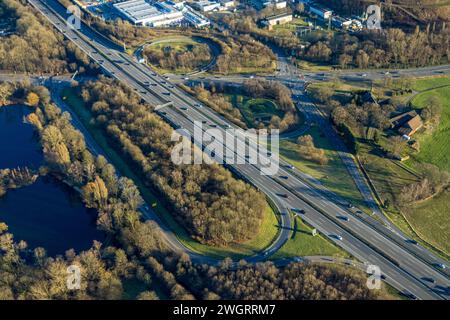 Luftbild, Autobahn A2 mit Anschlussstelle Essen/Gladbeck zur Essener Straße Bundesstraße B224, Straßenverkehr, Butendorf, Gladbeck, Ruhrgebiet, Nordrhein-Westfalen, Deutschland ACHTUNGxMINDESTHONORARx60xEURO *** Luftaufnahme, Autobahn A2 mit Anschlussstelle Essen Gladbeck bis Essener Straße Bundesstraße B224, Straßenverkehr, Butendorf, Gladbeck, Ruhrgebiet, Nordrhein-Westfalen, Deutschland ACHTUNGxMINDESTHONORARx60xEURO Stockfoto