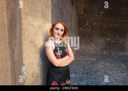 Junge Frau mit roten Haaren, Rom, Italien Stockfoto