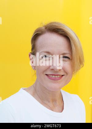 Blonde Frau in der Stadt, Mailand, Italien. Stockfoto
