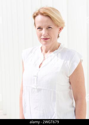 Blonde Frau in der Stadt, Mailand, Italien. Stockfoto