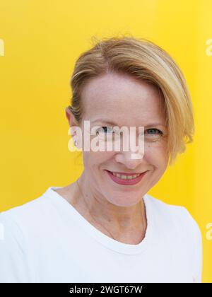 Blonde Frau in der Stadt, Mailand, Italien. Stockfoto