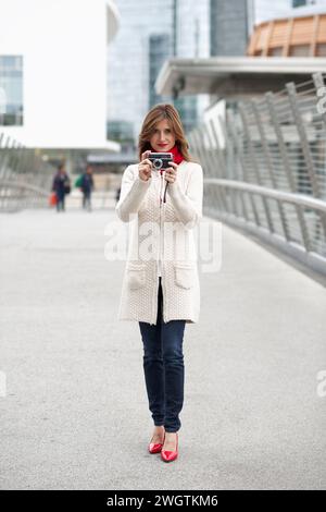 Schöne Frau im Freien, Mailand, Italien. Stockfoto