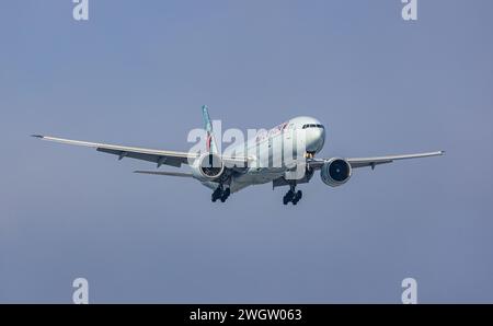 Eine Boeing 777-333(er) von Air Canada befindet sich im Landeanflug auf den Flughafen Zürich. Registrierung C-FRAM. (Zürich, Schweiz, 14.01.2024) Stockfoto