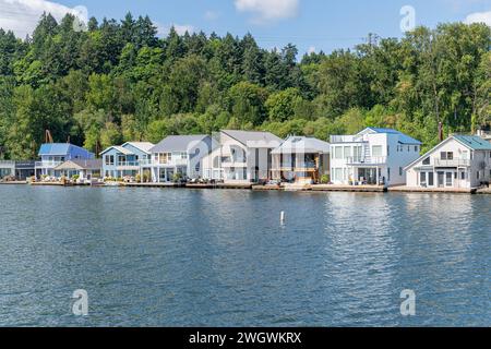 Eine Gemeinschaft schwimmender Häuser am Willamette River in Portland, Oregon. Stockfoto