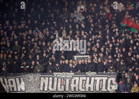 Nijmegen, Niederlande. Februar 2024. NIJMEGEN, NIEDERLANDE - 6. FEBRUAR: Fans und Unterstützer von NEC während des TOTO KNVB Cup Quarter Final Matches zwischen NEC und ADO den Haag im Goffertstadion am 6. Februar 2024 in Nijmegen, Niederlande. (Foto: Broer van den Boom/Orange Pictures) Credit: Orange Pics BV/Alamy Live News Stockfoto