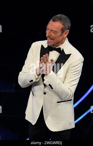 Sanremo, Italien. Februar 2024. Amadeus während der 74. Ausgabe des SANREMO Italian Song Festivals im Ariston Theatre in Sanremo, Norditalien - Dienstag, 6. FEBRUAR 2024. Unterhaltung. (Foto: Marco Alpozzi/LaPresse)&#xa0; Foto: LaPresse/Alamy Live News Stockfoto