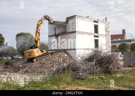 Demontage Parlamentarischer Alternativunterkünfte In Wien, Österreich Stockfoto