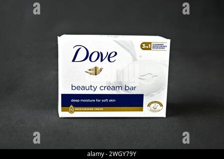Dove Beauty Creme Seife – Wales, Großbritannien – 5. Februar 2024 Stockfoto