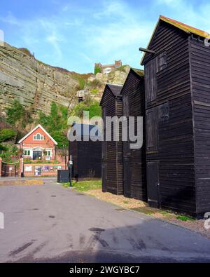 Hastings, Vereinigtes Königreich - 3. Februar 2023: Ansichten der Altstadt von Hastings, East Sussex, Vereinigtes Königreich Stockfoto