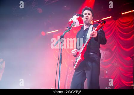 Manchester, Großbritannien. Februar 2024. Justin Hayward-Young (Leadgesang, Gitarren), Árni Árnason (Bass, Gesang), Timothy Lanham (Gitarren, Keys, Vocals) und Yoann Intonti (Schlagzeug) von The Vaccines treten in der Manchester Academy auf ihrer „Pick-up Full of Pink Carnations“-Tour auf. 2024-02-06 . Quelle: Gary Mather/Alamy Live News Stockfoto