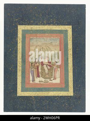 Prinz mit drei Damen, anonym, ca. 1675 - ca. 1685 indische Miniatur in der Mitte, ein Prinz sitzt auf einem achteckigen Goldthron mit roten Kissen und bekommt von einer Dame einen Becher rechts, zwei Damen links sind bereit mit anderen Geschenken und im Hintergrund hinter dem Thron ist ein Diener bereit; im Vordergrund vor dem Thron sind noch mehr Geschenke und die Hausschuhe des Prinzen; passen Sie anmutige Äste, Pflanzen und Vögel gegen eine helle Luft an. Die Show wird von breiten farbigen Kanten eingerahmt, von innen nach außen, orange, meergrün, beige und sehr weit dunkel Stockfoto