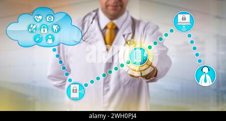 Nicht erkennbarer Arzt, der auf elektronische Patientenakte zugreifen und mit männlichen Patienten in Verbindung treten kann. Healthcare-IT-Konzept für den Austausch von Gesundheitsinformationen, Stockfoto