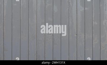 Grauer Holzhintergrund mit Wintereis-Schnee-Effekt Stockfoto