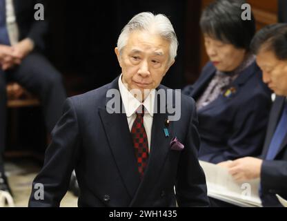 Tokio, Japan. Februar 2024. Der japanische Bildungsminister Masahito Moriyama beantwortet eine Frage auf der Sitzung des Haushaltsausschusses des Unterhauses beim Nationalen Parlament in Tokio am Mittwoch, den 7. Februar 2024. (Foto: Yoshio Tsunoda/AFLO) Stockfoto