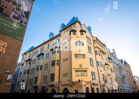 Fassade eines Jugendstilgebäudes im Zentrum von Helsinki, Finnland Stockfoto