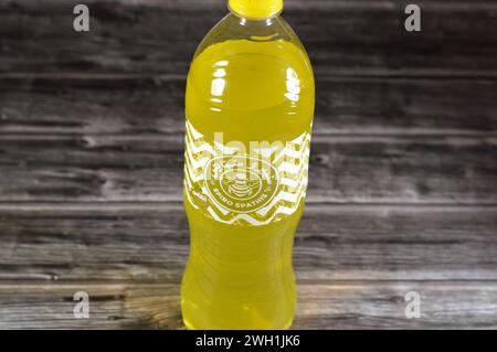 Kairo, Ägypten, 29. Januar 2024: Spiro Spathis Ananassoda Drink, Spiro Spathis Company wurde 1920 von einem griechischen Ausländer SpiroSpathis gegründet Stockfoto