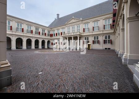 Der Königspalast Noordeinde in den Haag ist einer der drei offiziellen Paläste der niederländischen Königsfamilie. Der Haag ist der Sitz der Regierung Stockfoto