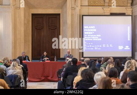 Mailand, Italien. 30. Januar 2024. Foto Stefano Porta/LaPresse 07-02-2024 Milano, Italia - Cronaca - Conferenza stampa di Presentazione della Milano Fashion Week edizione donna 07 Februar 2024 Mailand, Italien - News - Pressekonferenz zur Präsentation der Mailand Fashion Week Frauen's Edition Credit: LaPresse/Alamy Live News Stockfoto