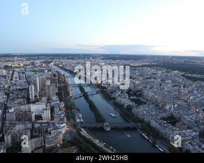 Aus der Vogelperspektive von Paris Frankreich mit sein bei Sonnenuntergang Stockfoto
