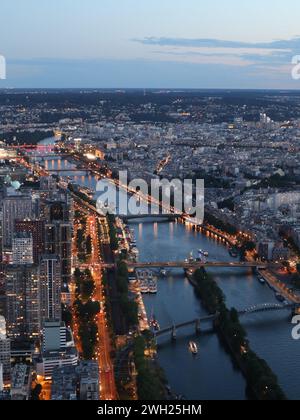 Aus der Vogelperspektive von Paris Frankreich mit sein bei Sonnenuntergang Stockfoto