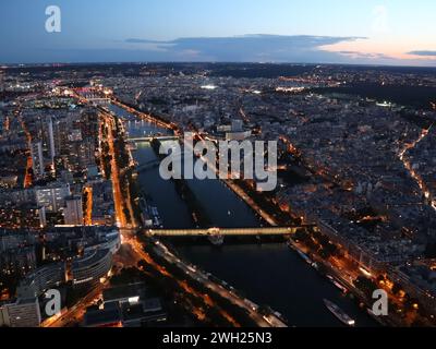 Aus der Vogelperspektive von Paris Frankreich mit sein bei Sonnenuntergang Stockfoto