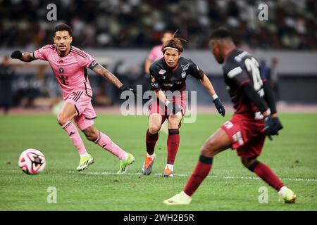 Tokio, Japan. Februar 2024. L) GREGORE (26) im Spiel während eines Freundschaftsspiels zwischen Inter Miami CF und Vissel Kobe im Japan National Stadium in Tokio. Vissel Kobe besiegt Inter Miami CF mit 4:3 im Elfmeterschießen. (Kreditbild: © Rodrigo Reyes Marin/ZUMA Press Wire) NUR REDAKTIONELLE VERWENDUNG! Nicht für kommerzielle ZWECKE! Stockfoto