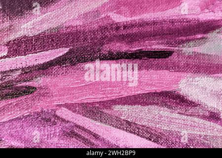 Pinke dynamische, geschwungene Pinselstriche auf weißem Hintergrund, abstrakte künstlerische Maltextur. Stockfoto
