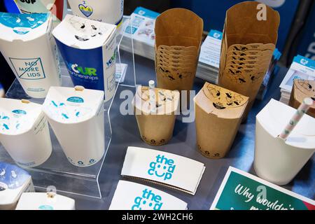 „No More Lids“-Messestand auf der „Source“-Messe in Westpoint Exeter am 7. Februar 2024 Stockfoto