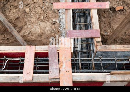 Basiswerke einer Staustelle eines neuen Hauses Stockfoto