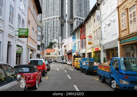 SINGAPUR-STADT, SINGAPUR - 3. FEBRUAR 2009: Blick auf die Keong Saik Road im Stadtteil Chinatown in Singapur-Stadt. Stockfoto