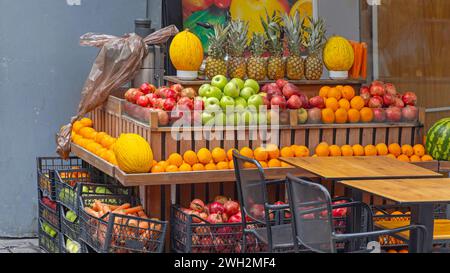 Frisches Obst und Gemüse in der Juice Bar in Istanbul Türkei Stockfoto