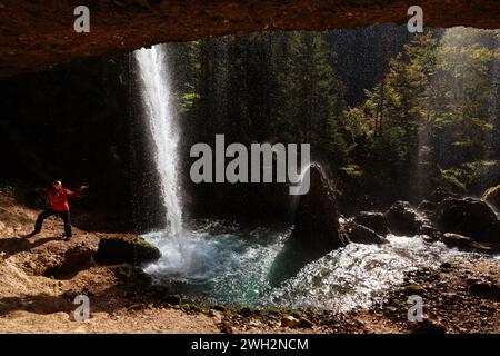 Wasserfall, Kranjska Gora, Slowenien, Triglav, Péricnik, Abenteuer, Bezaubernder Wasserfall im Nationalpark Triglav beim Ferienort Kranjska Gora Stockfoto