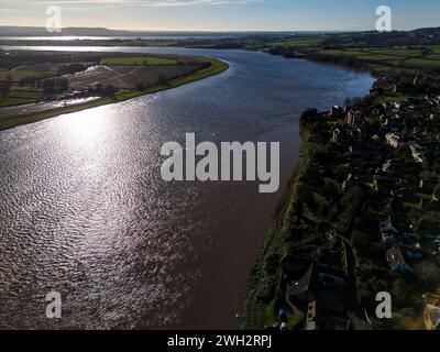 Blick flussabwärts auf den Fluss Severn bei Newnham, Gloucestershire. Stockfoto