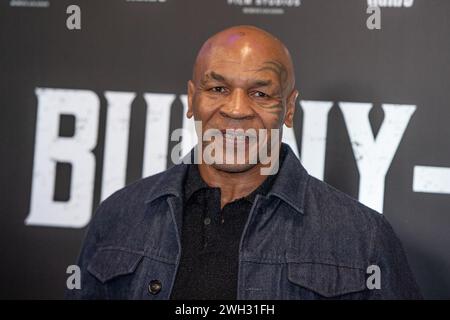 Turin, Italien. Februar 2024. Der ehemalige Schwergewichtsmeister Mike Tyson nimmt am 7. Februar 2024 in den Filmstudios der Prodea Group in Turin, Italien, am Fotogespräch vor der Pressekonferenz über seinen neuen Film „Bunny-man“ Teil. (Foto: Alberto Gandolfo/NurPhoto) Credit: NurPhoto SRL/Alamy Live News Stockfoto