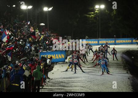 Morave, Tschechische Republik, 07.02.2024, Start des gemischten Staffelrennens bei den Biathlon-Weltmeisterschaften 2024 in Nove Mesto na Morave, Tschechische Republik, am 7. Februar 2024. (CTK Foto/Jaroslav Svoboda) Stockfoto