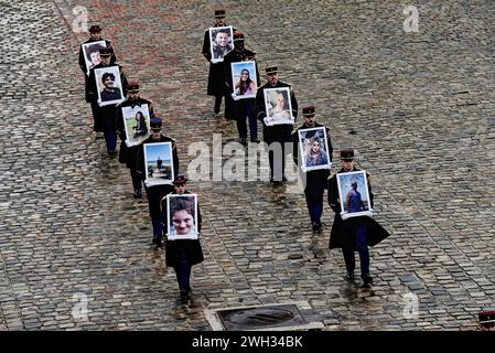 Paris, Frankreich. Februar 2024. © Antonin Burat/Le Pictorium/MAXPPP - Paris 07/02/2024 Antonin Burat/Le Pictorium - 07/02/2024 - France/Ile-de-France/Paris - Ceremonie d'hommage aux victimes francaises des attaques terroristes du 7 octobre en Israel, a l'Hotel des Invalides. - Valeurs ACtuelles Out, JDD Out, No JDD, no russia, russia Out/07/02/2024 - France/Ile-de-France (Region)/Paris - Hommage an die französischen Opfer der Terroranschläge vom 7. Oktober in Israel im Hotel des Invalides. Quelle: MAXPPP/Alamy Live News Stockfoto