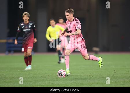 Tokio, Japan. Februar 2024. Robert TAYLOR (16) in Aktion während eines Freundschaftsspiels zwischen Inter Miami CF und Vissel Kobe im Japan National Stadium in Tokio. Vissel Kobe besiegt Inter Miami CF mit 4:3 im Elfmeterschießen. (Kreditbild: © Rodrigo Reyes Marin/ZUMA Press Wire) NUR REDAKTIONELLE VERWENDUNG! Nicht für kommerzielle ZWECKE! Stockfoto