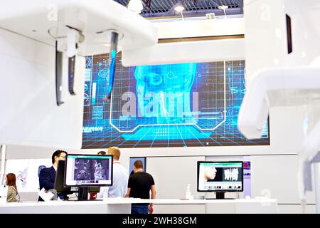 Moderne Ausstellung medizinischer Zahntechniken Stockfoto