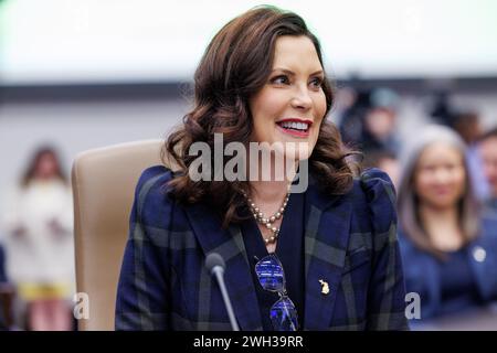 Lansing, USA. Februar 2024. Gretchen Whitmer, Gouverneur von Michigan, hat ihren Vorschlag für das Finanzjahr 2025 am 7. Februar 2024 vorgelegt. (Foto: Andrew Roth) Credit: SIPA USA/Alamy Live News Stockfoto